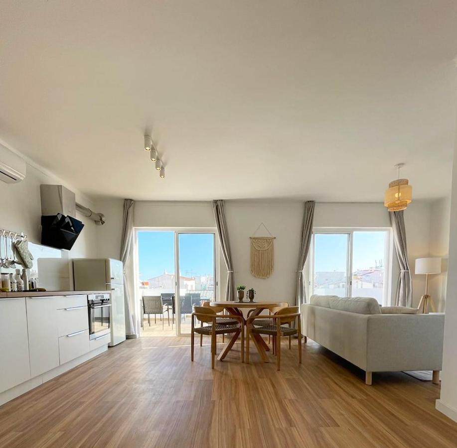 Sun Waves Beach Apartment Portimão Exterior photo
